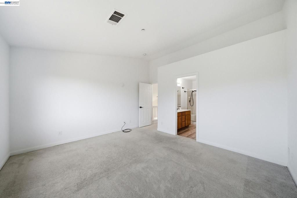 Image 21 of property listing at 227 Clearpointe Drive, Vallejo, CA 94591