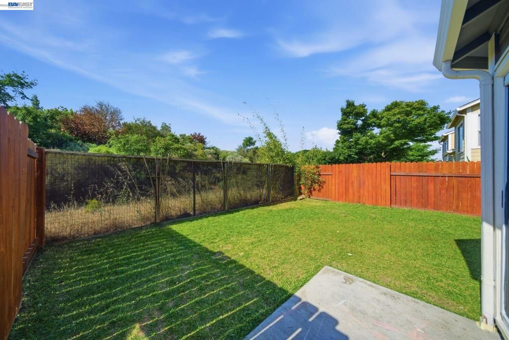 Image 23 of property listing at 227 Clearpointe Drive, Vallejo, CA 94591