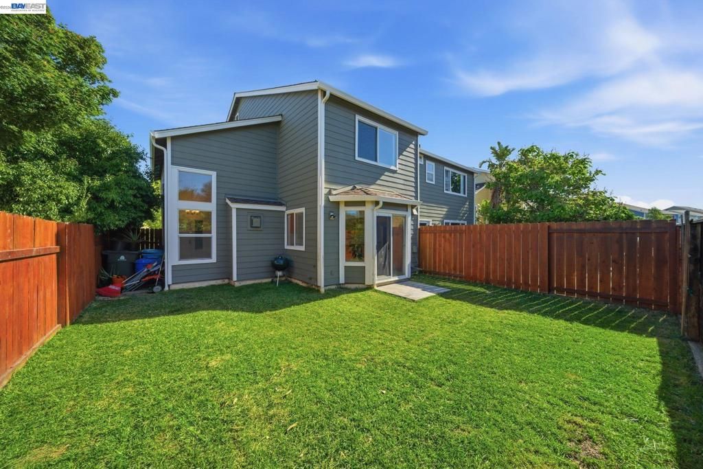Image 25 of property listing at 227 Clearpointe Drive, Vallejo, CA 94591