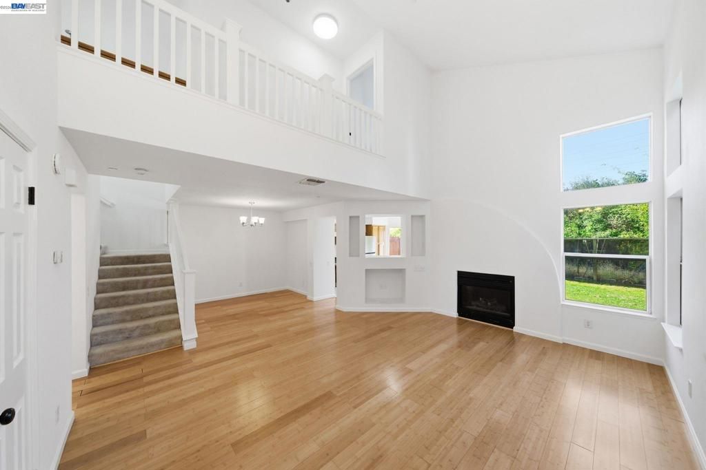 Image 6 of property listing at 227 Clearpointe Drive, Vallejo, CA 94591