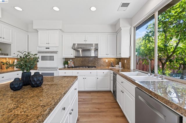 464 Montori Ct, Pleasanton, CA 94566