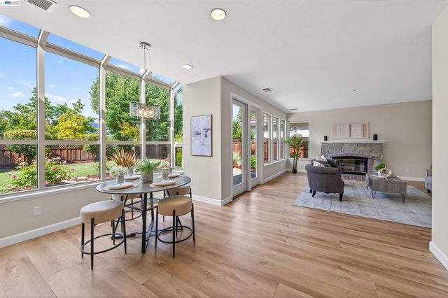 464 Montori Ct, Pleasanton, CA 94566