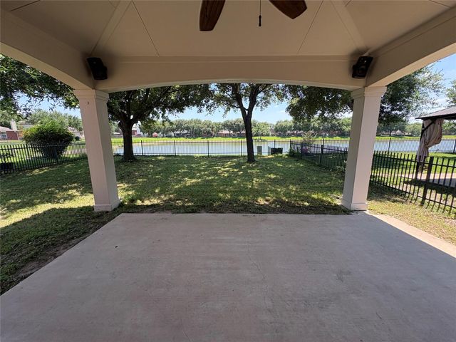 17511 Hoover Gardens Drive, Houston, TX 77095