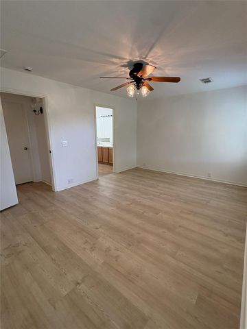 17511 Hoover Gardens Drive, Houston, TX 77095