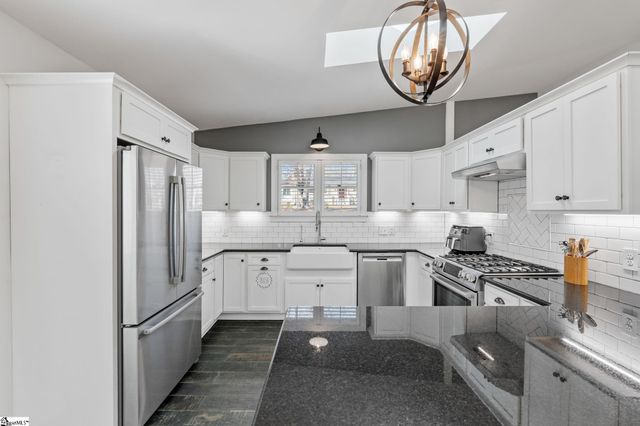 6 Estanolle Street, Greenville, SC 29615