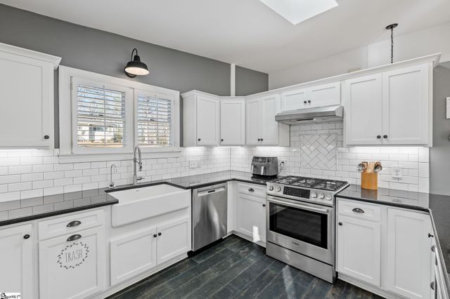 6 Estanolle Street, Greenville, SC 29615