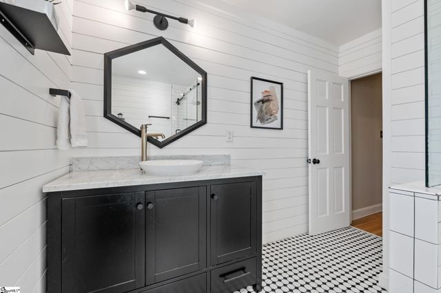 6 Estanolle Street, Greenville, SC 29615