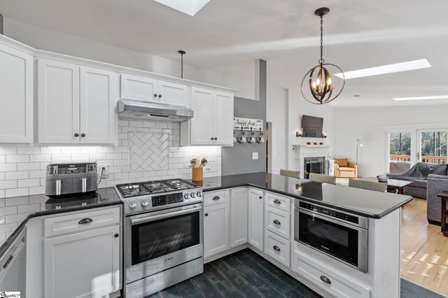 6 Estanolle Street, Greenville, SC 29615