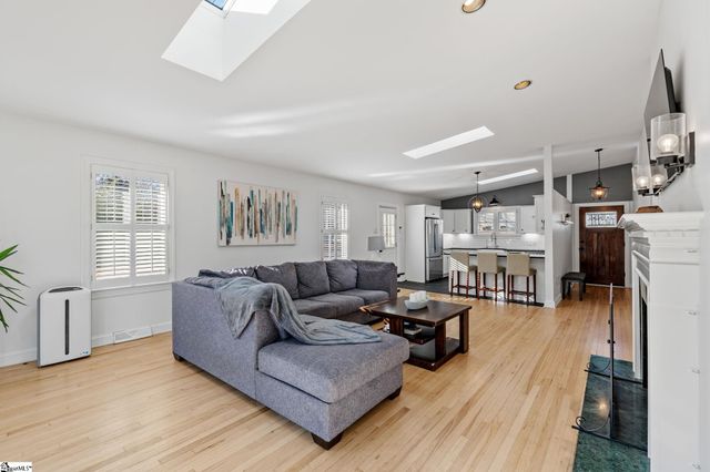 6 Estanolle Street, Greenville, SC 29615