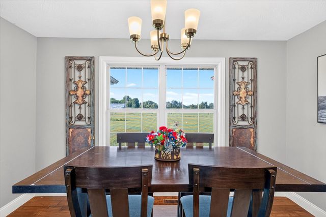 206 Maria Road, Clever, MO 65631