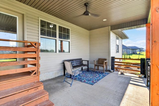 206 Maria Road, Clever, MO 65631
