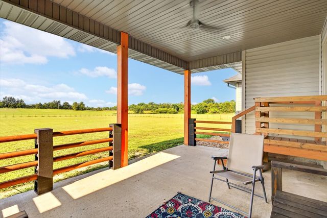 206 Maria Road, Clever, MO 65631