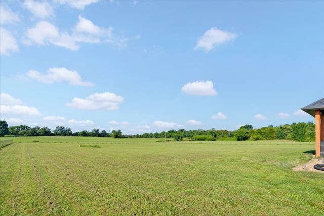 206 Maria Road, Clever, MO 65631