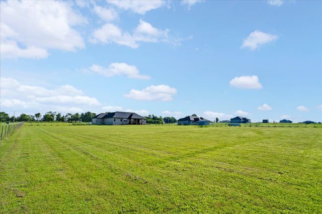 206 Maria Road, Clever, MO 65631