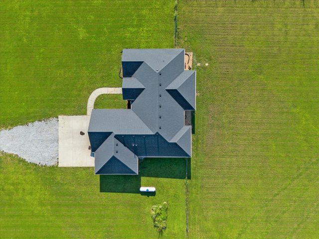 206 Maria Road, Clever, MO 65631