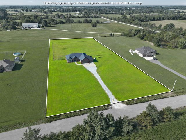 206 Maria Road, Clever, MO 65631