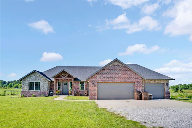 206 Maria Road, Clever, MO 65631