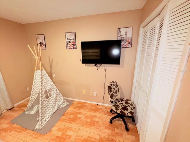 223 LAKE DAVENPORT ESTATES DRIVE, Davenport, FL 33897