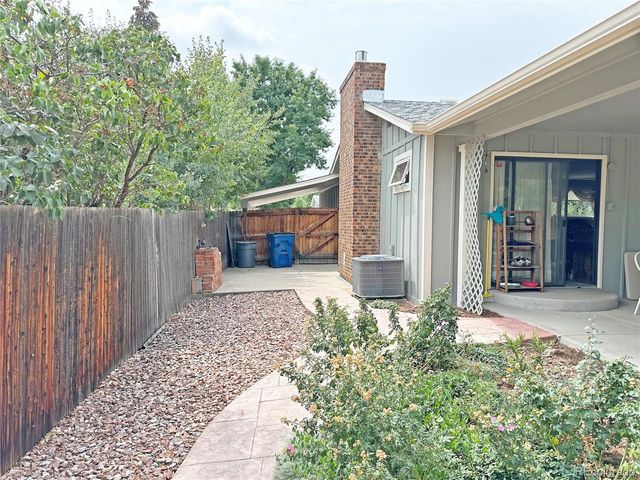 6953 W Roxbury Pl, Littleton, CO 80128