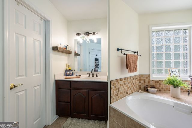 1228 J D Walton Road, Newnan, GA 30263