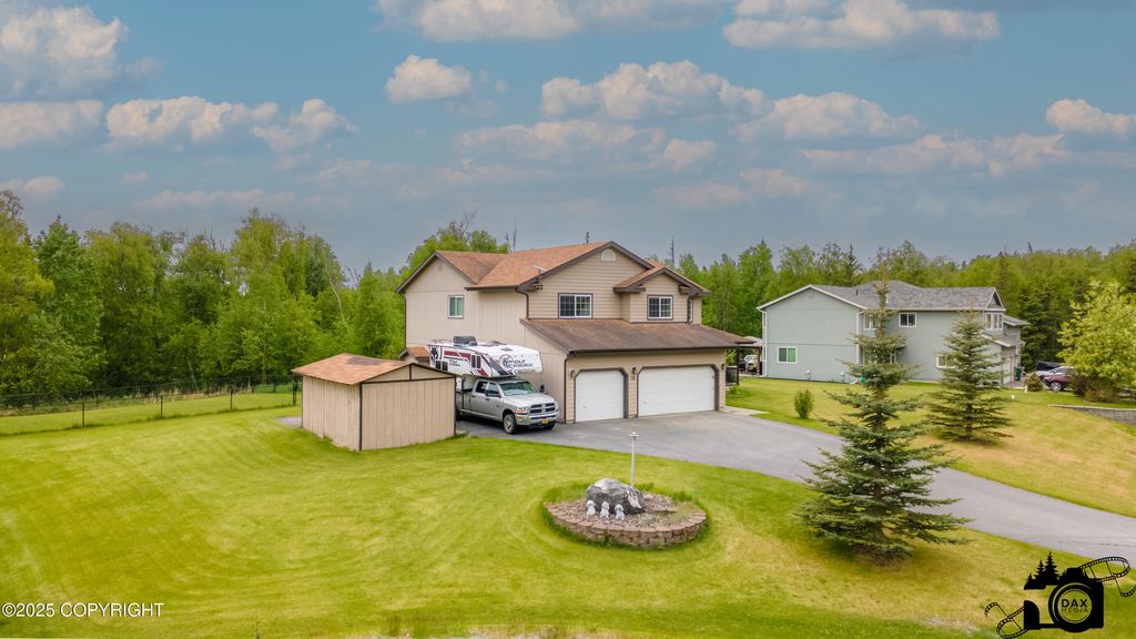 118 S Vickie Circle, Palmer, AK 99645