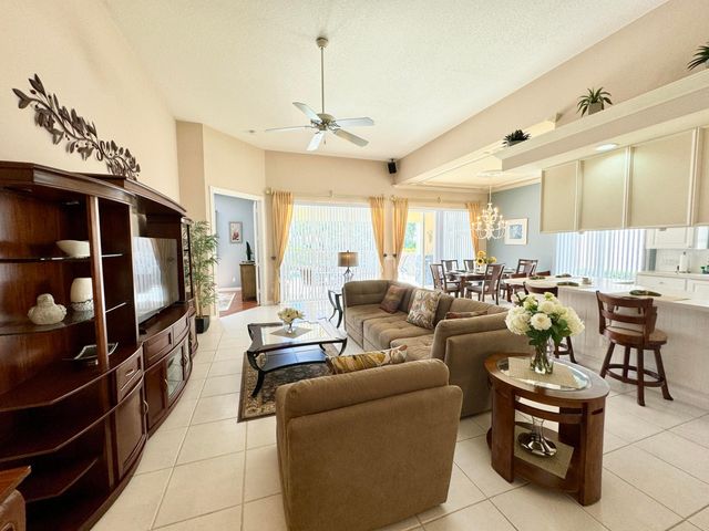 8262 Dominica Place, Wellington, FL 33414