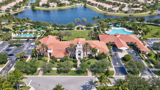 8262 Dominica Place, Wellington, FL 33414