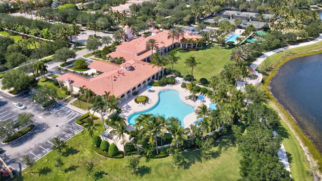 8262 Dominica Place, Wellington, FL 33414