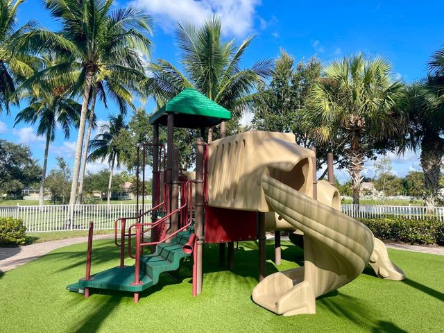 8262 Dominica Place, Wellington, FL 33414