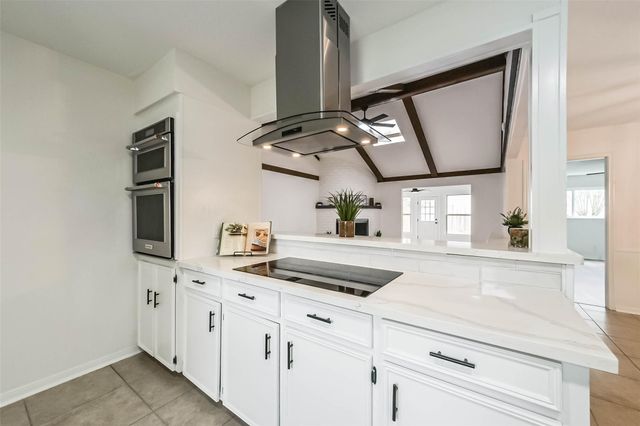 2022 Silver Moon Trail, Crosby, TX 77532