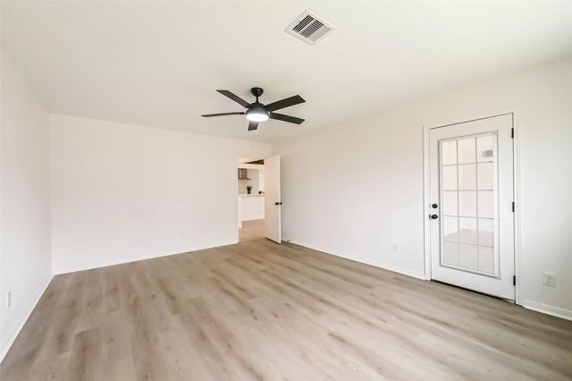 2022 Silver Moon Trail, Crosby, TX 77532
