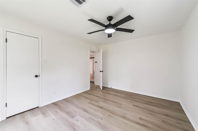 2022 Silver Moon Trail, Crosby, TX 77532