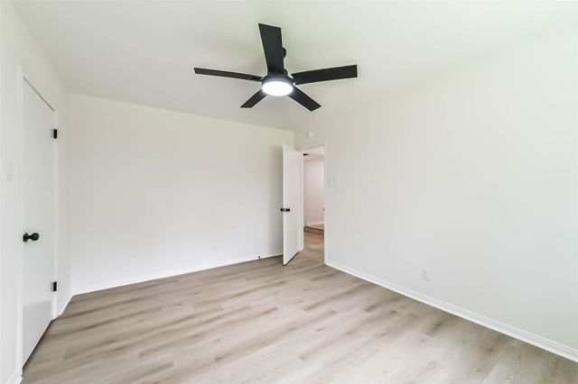 2022 Silver Moon Trail, Crosby, TX 77532