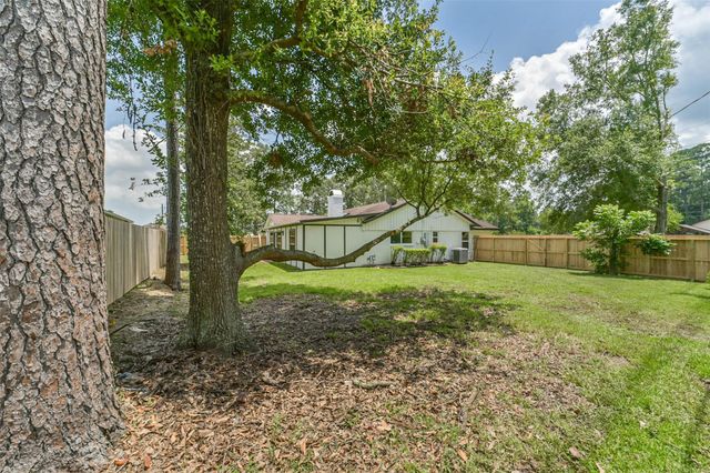 2022 Silver Moon Trail, Crosby, TX 77532