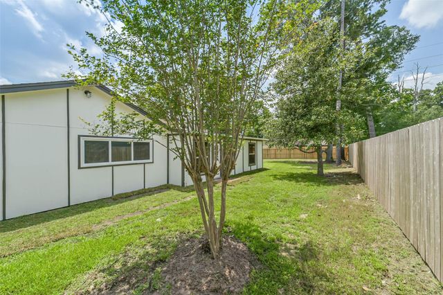 2022 Silver Moon Trail, Crosby, TX 77532