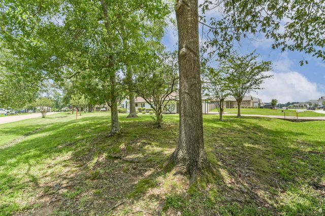 2022 Silver Moon Trail, Crosby, TX 77532