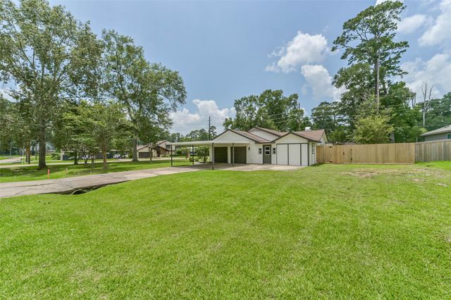 2022 Silver Moon Trail, Crosby, TX 77532