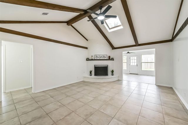 2022 Silver Moon Trail, Crosby, TX 77532