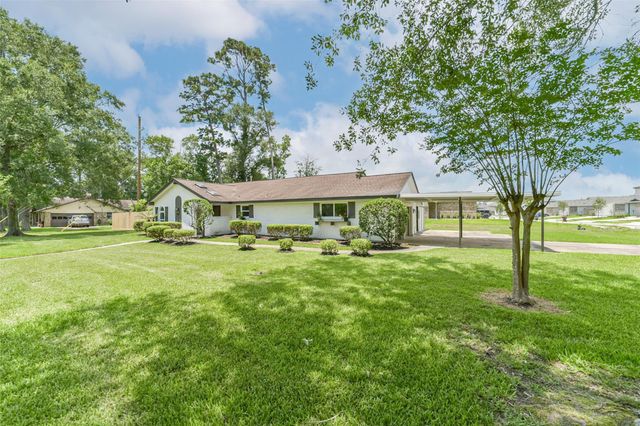 2022 Silver Moon Trail, Crosby, TX 77532