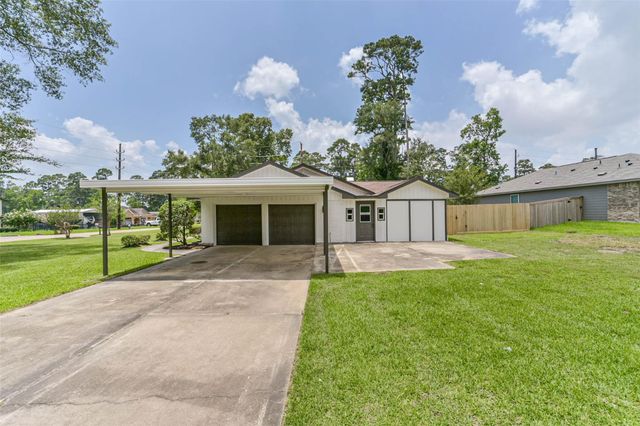 2022 Silver Moon Trail, Crosby, TX 77532