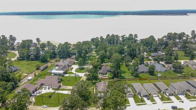 2022 Silver Moon Trail, Crosby, TX 77532