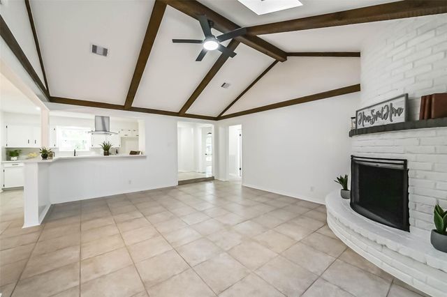 2022 Silver Moon Trail, Crosby, TX 77532