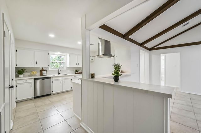 2022 Silver Moon Trail, Crosby, TX 77532