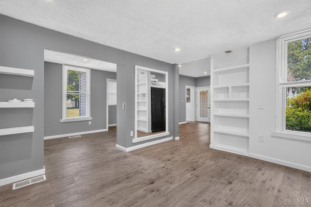 221 Park Street, Middletown, OH 45044