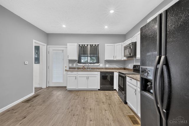 221 Park Street, Middletown, OH 45044