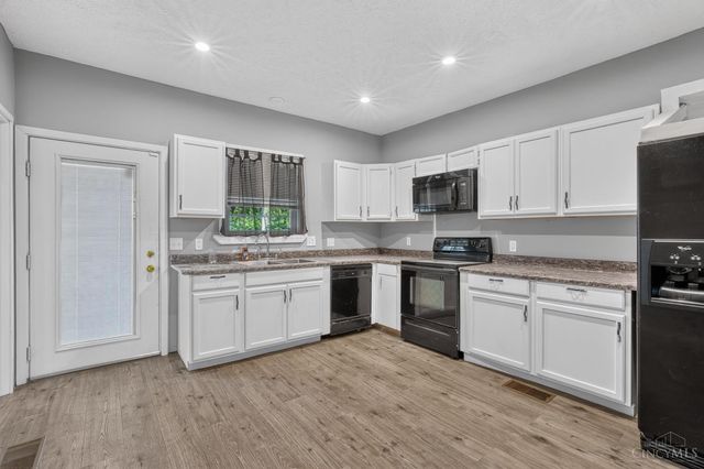 221 Park Street, Middletown, OH 45044