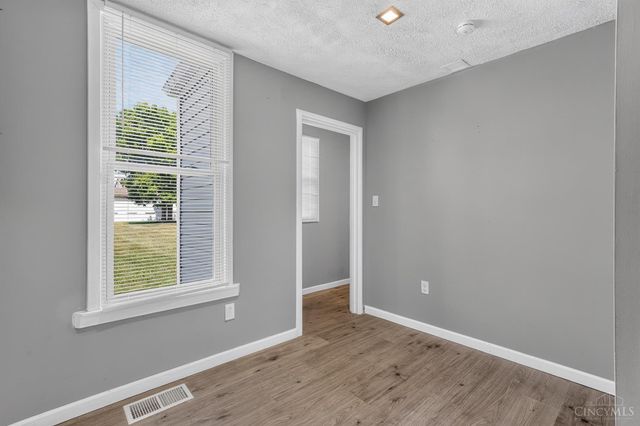 221 Park Street, Middletown, OH 45044