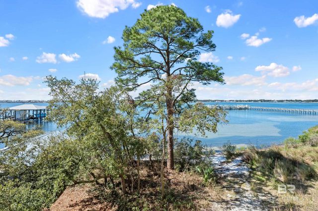 14500 River Road 101, Pensacola, FL 32507