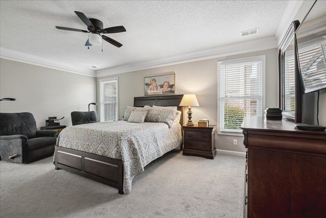 8809 FOREST BREEZE DR, Memphis, TN 38018