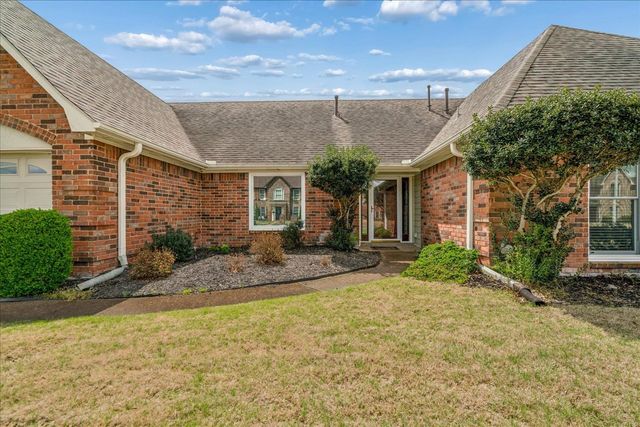 8809 FOREST BREEZE DR, Memphis, TN 38018